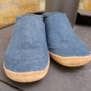 Kyrgies Wool Slippers